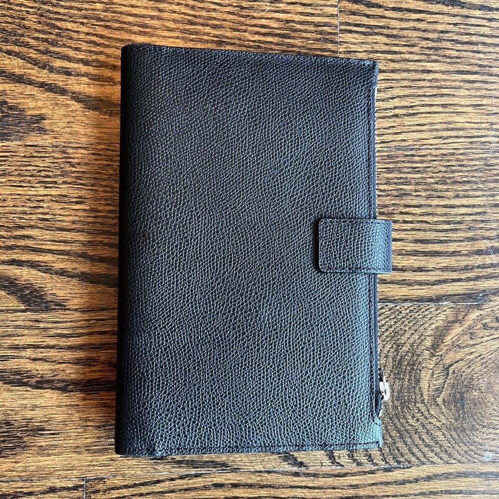 Everlane Traveler Wallet in Black